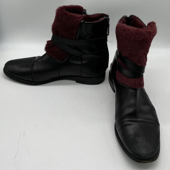 Balenciaga Black Leather Ankle Bootie w/ Burgundy Animal Fur sz 38.5 - Picture 1 of 8